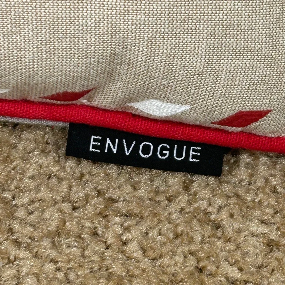 Envogue festive lumbar